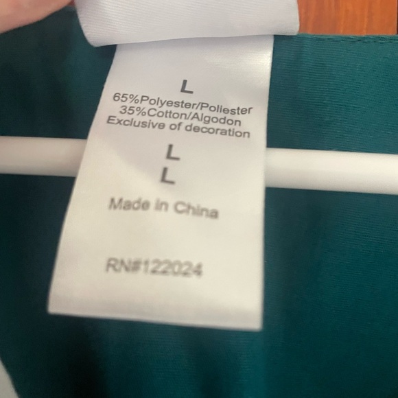 Eagles scrub top - Picture 4 of 4